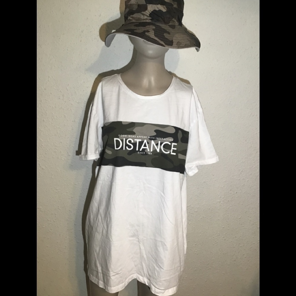 LCW casual white/ camouflage tee shirt/hat size XXL